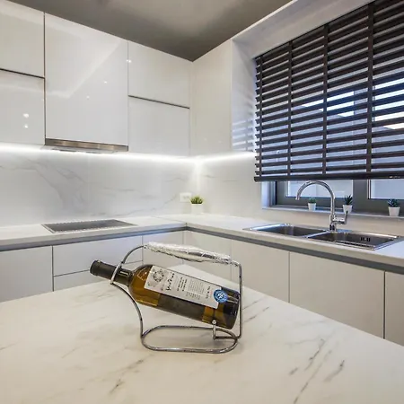 Aquamarine Luxury - Stegna - Beachfront, Jacuzzi , Smart Home, Great View Apartmán *