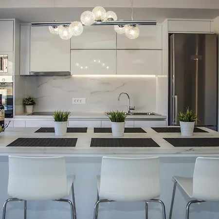 Aquamarine Luxury - Stegna - Beachfront, Jacuzzi , Smart Home, Great View