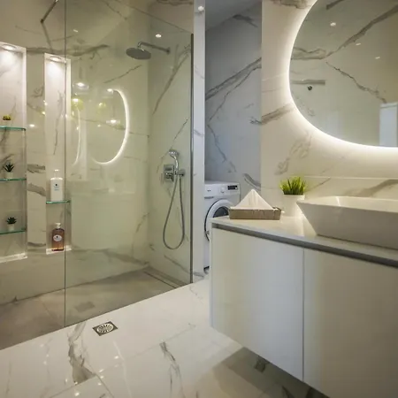 Aquamarine Luxury - Stegna - Beachfront, Jacuzzi , Smart Home, Great View Apartament *