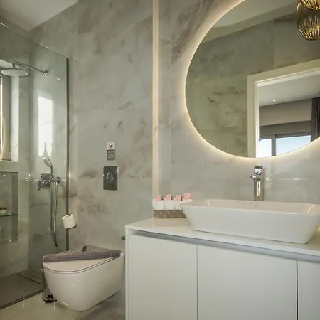 Aquamarine Luxury - Stegna - Beachfront, Jacuzzi , Smart Home, Great View Apartmán *