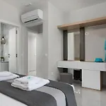 Apartamento Aquamarine Luxury - Stegna - Beachfront, Jacuzzi , Smart Home, Great View *