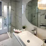 Aquamarine Luxury - Stegna - Beachfront, Jacuzzi , Smart Home, Great View アパート