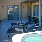 Aquamarine Luxury - Stegna - Beachfront, Jacuzzi , Smart Home, Great View Lejlighed