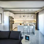 Aquamarine Luxury - Stegna - Beachfront, Jacuzzi , Smart Home, Great View