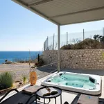 Aquamarine Luxury - Stegna - Beachfront, Jacuzzi , Smart Home, Great View *