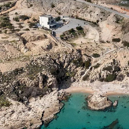 Aquamarine Luxury - Stegna - Beachfront, Jacuzzi , Smart Home, Great View Daire *