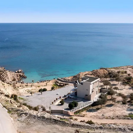 Aquamarine Luxury - Stegna - Beachfront, Jacuzzi , Smart Home, Great View Daire