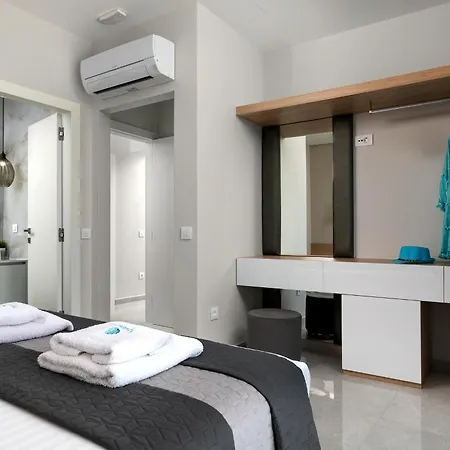 Aquamarine Luxury - Stegna - Beachfront, Jacuzzi , Smart Home, Great View *