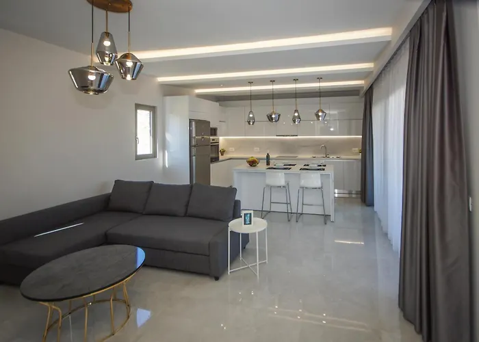 Aquamarine Luxury - Stegna - Beachfront, Jacuzzi , Smart Home, Great View 아크앤젤로스