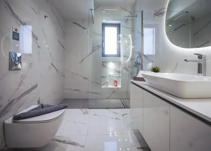 Aquamarine Luxury - Stegna - Beachfront, Jacuzzi , Smart Home, Great View 아파트