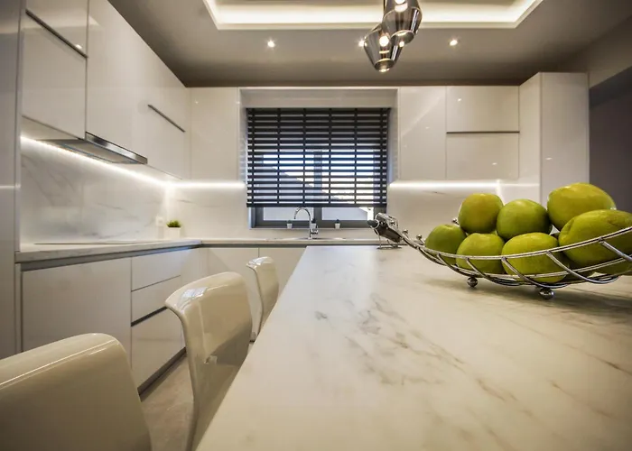 Aquamarine Luxury - Stegna - Beachfront, Jacuzzi , Smart Home, Great View أرخانجلوس