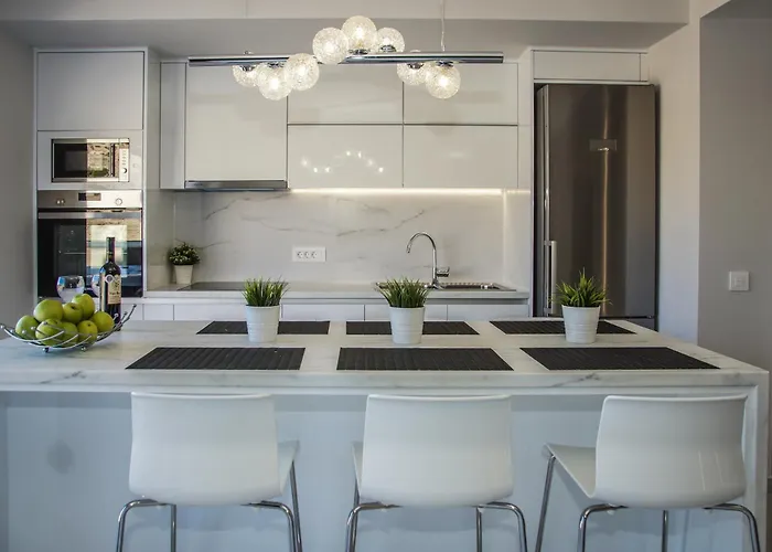 Aquamarine Luxury - Stegna - Beachfront, Jacuzzi , Smart Home, Great View شقة