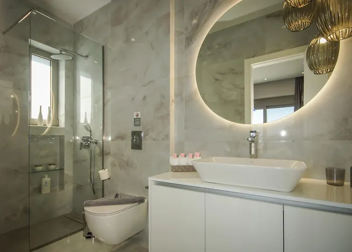 Aquamarine Luxury - Stegna - Beachfront, Jacuzzi , Smart Home, Great View أرخانجلوس