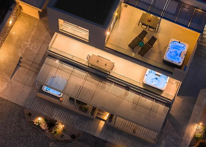 Daire Aquamarine Luxury - Stegna - Beachfront, Jacuzzi , Smart Home, Great View *