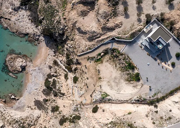 Aquamarine Luxury - Stegna - Beachfront, Jacuzzi , Smart Home, Great View Daire *