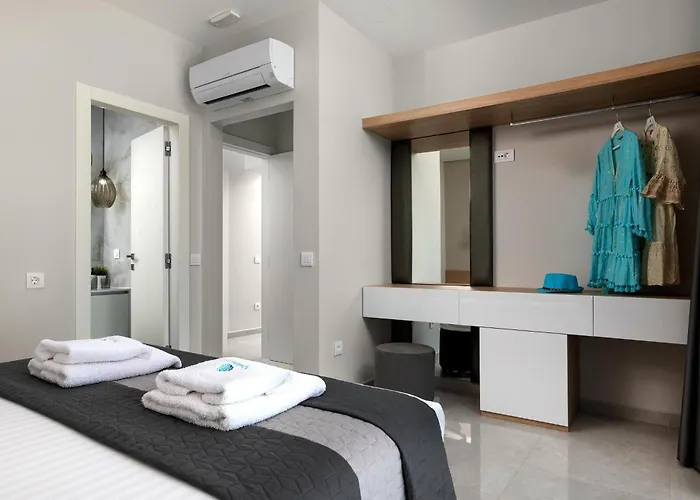 Aquamarine Luxury - Stegna - Beachfront, Jacuzzi , Smart Home, Great View *