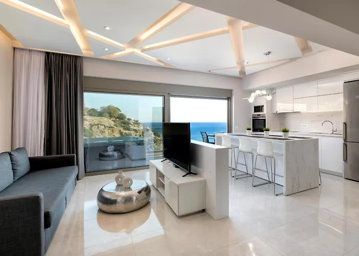 Aquamarine Luxury - Stegna - Beachfront, Jacuzzi , Smart Home, Great View Daire