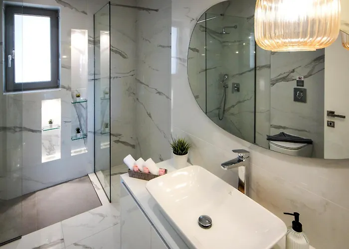 Aquamarine Luxury - Stegna - Beachfront, Jacuzzi , Smart Home, Great View Apartment
