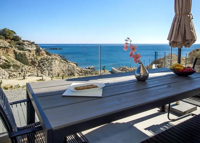 Daire Aquamarine Luxury - Stegna - Beachfront, Jacuzzi , Smart Home, Great View *