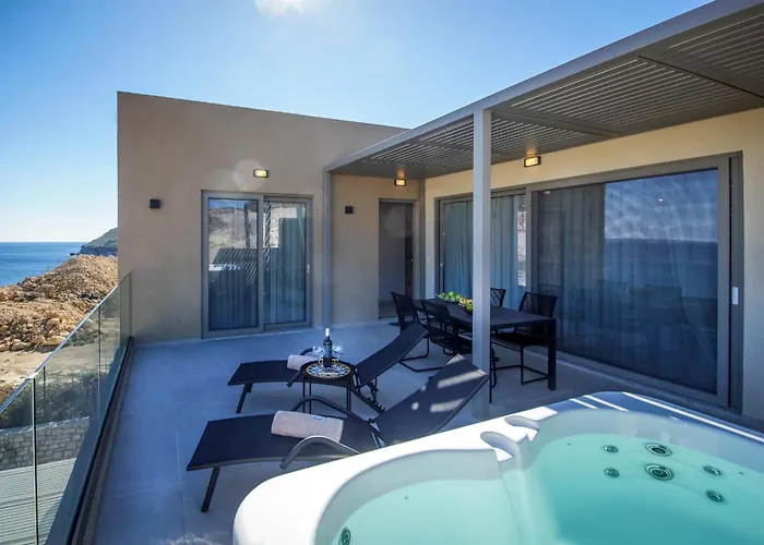 Daire Aquamarine Luxury - Stegna - Beachfront, Jacuzzi , Smart Home, Great View *