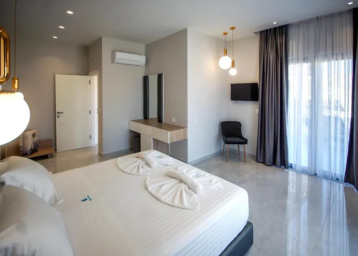 Aquamarine Luxury - Stegna - Beachfront, Jacuzzi , Smart Home, Great View *