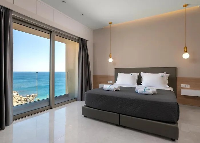 Aquamarine Luxury - Stegna - Beachfront, Jacuzzi , Smart Home, Great View Daire