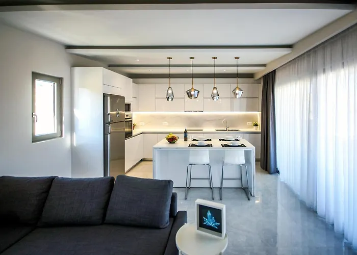 Aquamarine Luxury - Stegna - Beachfront, Jacuzzi , Smart Home, Great View