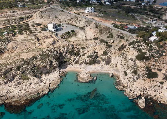 Apartamento Aquamarine Luxury - Stegna - Beachfront, Jacuzzi , Smart Home, Great View *